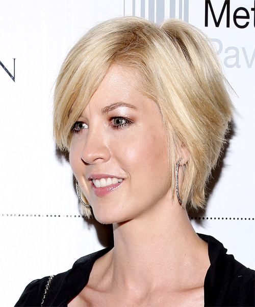 Jenna Elfman Medium Straight   Light Honey Blonde   Hairstyle with Side Swept Bangs - side on view