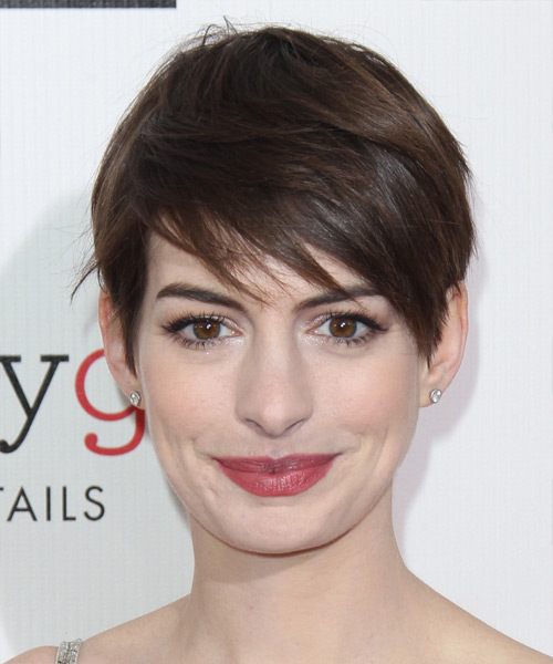 Anne Hathaway Short Straight     Hairstyle with Side Swept Bangs