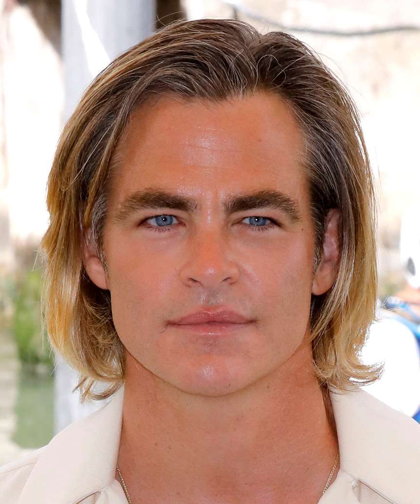 Chris Pine Medium Straight   Light Brunette   Hairstyle   with  Blonde Highlights