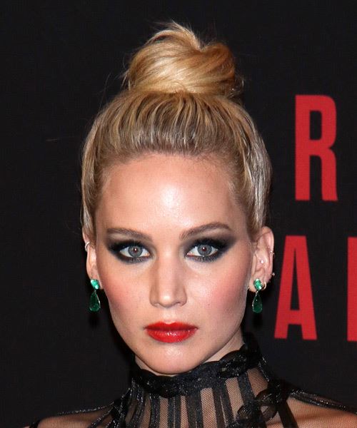 Jennifer Lawrence Medium Wavy   Light Golden Blonde  Half Up Half Down Hairstyle