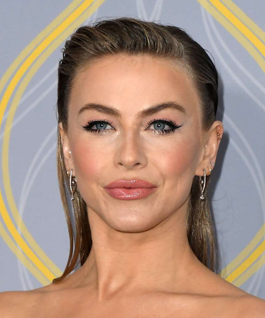 Julianne Hough Long Straight    Blonde   Hairstyle   with Light Blonde Highlights