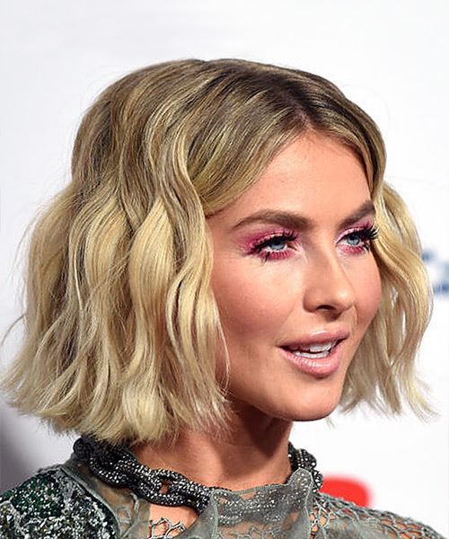 Julianne Hough Medium Wavy    Blonde Bob  Haircut   with Light Blonde Highlights - side on view