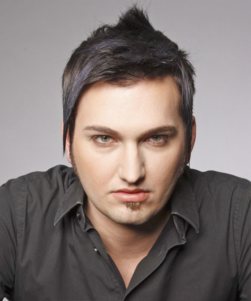 Audacious And Spiky Hairstyle For Men
