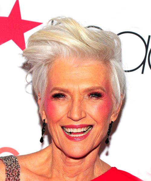 Maye Musk    Pixie  Haircut 