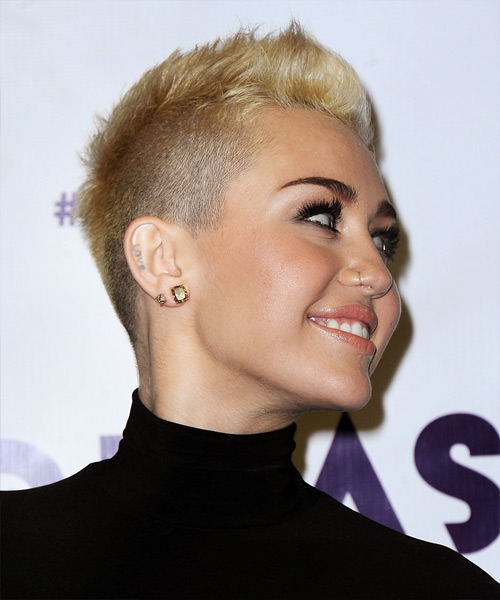 Miley Cyrus Short Straight   Light Golden Blonde   Hairstyle - side view
