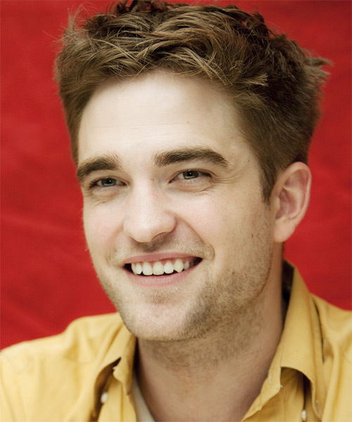 Robert Pattinson Short Straight   Light Caramel Brunette   Hairstyle - side on view