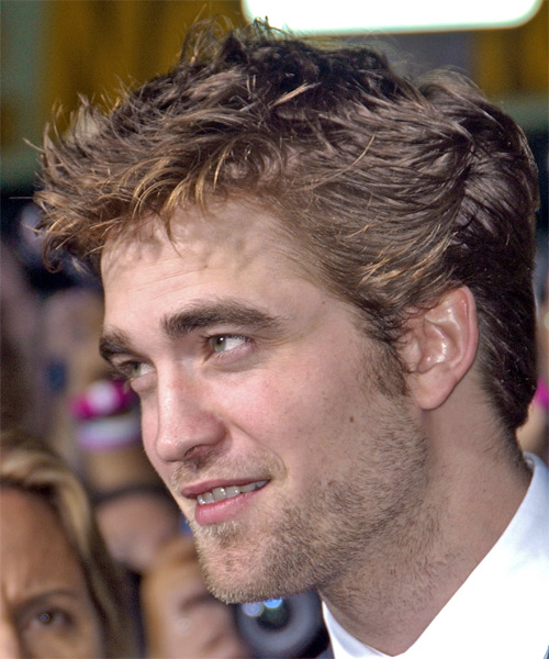 Robert Pattinson Short Straight     Hairstyle - side on view