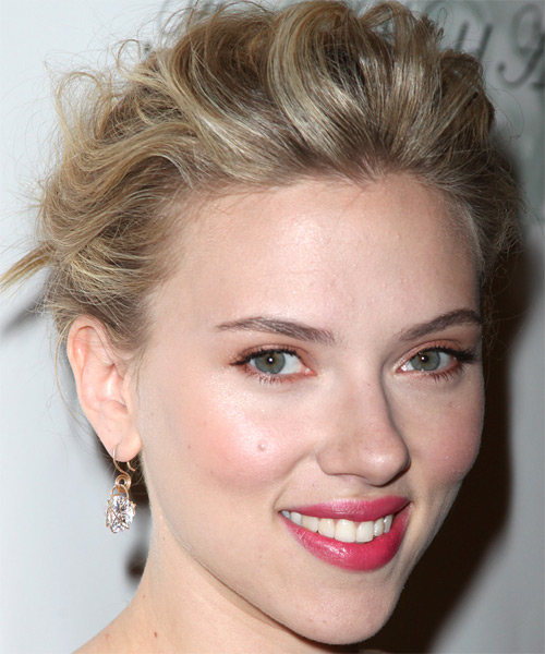 Scarlett Johansson  Long Curly    Updo Hairstyle - side on view
